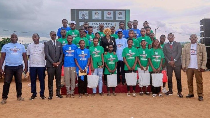 Célébration du mérite scolaire : la fondation Chim Inter récompense les admis au BAC et au BEPC de N’denou